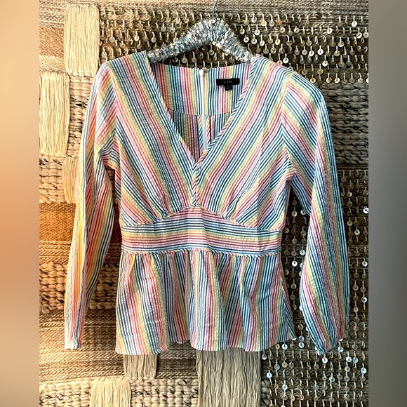 ๐ J Crew NWT rainbow seersucker stripe top sz 4 ๐ - Picture 1 of 7